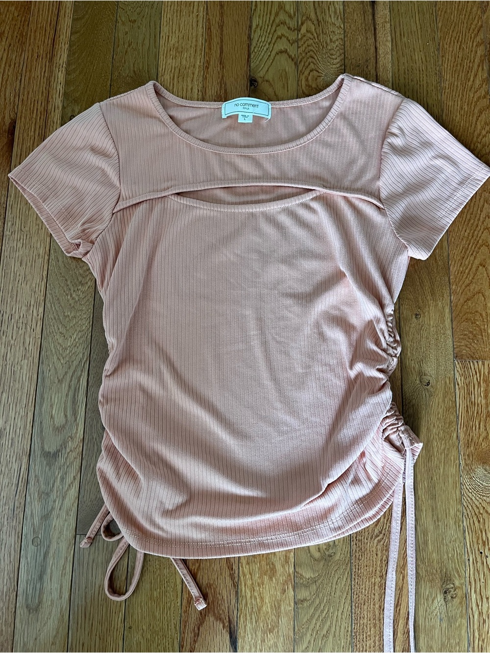 No Comment Light Apricot Cut Out Short Sleeve Side Ruching Top Sz L Versatile